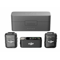 DJI Mic 2 – bežični mikrofon s 1 odašiljačem i 1 prijemnikom, 2,4 GHz, do 250 m dosega, 8 h radnog vremena.